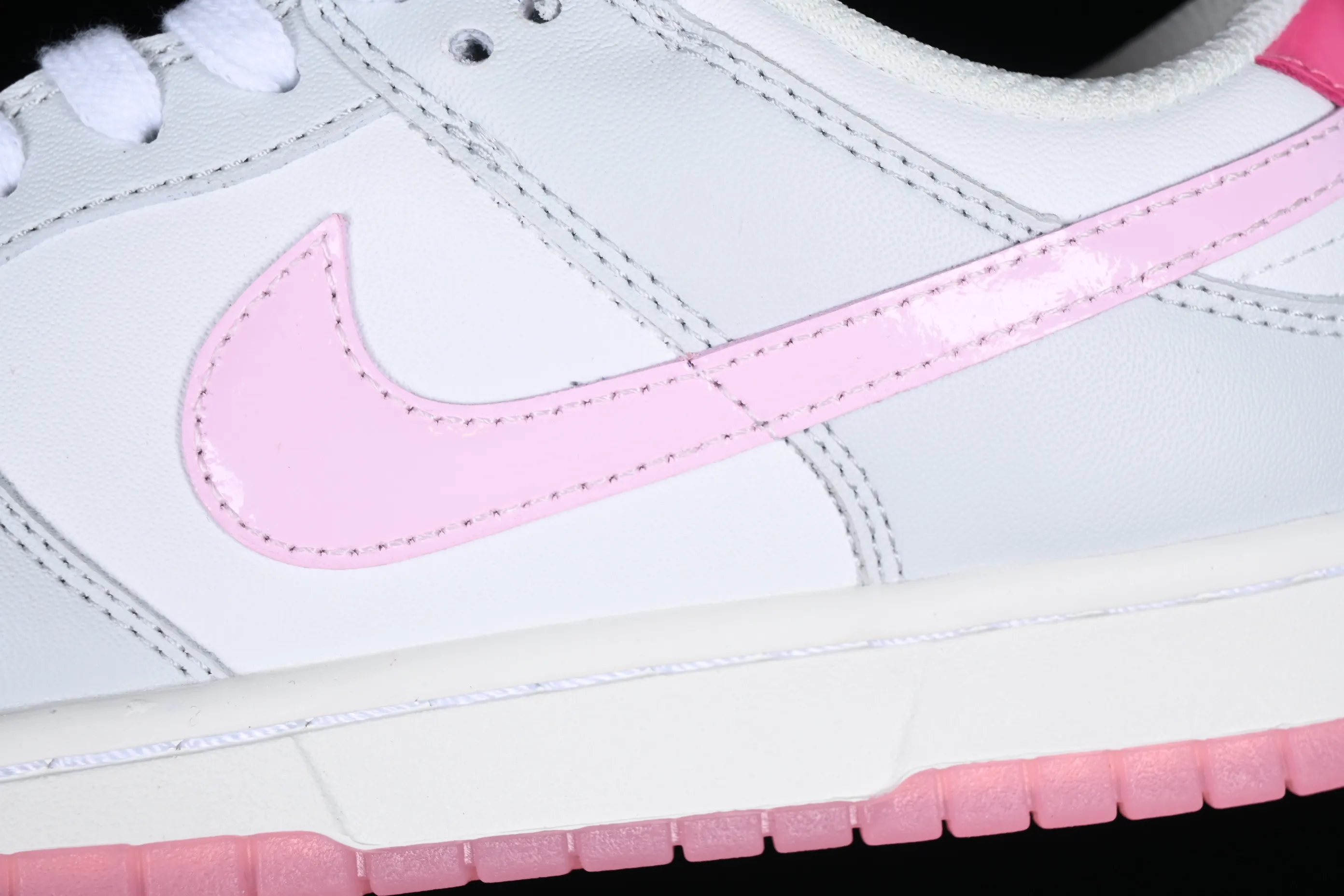 All categories Nk SB Dunk series Nk SB Dunk Low low-top sneakers F version Nk SB Dunk Low "520" Valentine's Day limited SB low-top sports and leisure sneakers FN3451-161